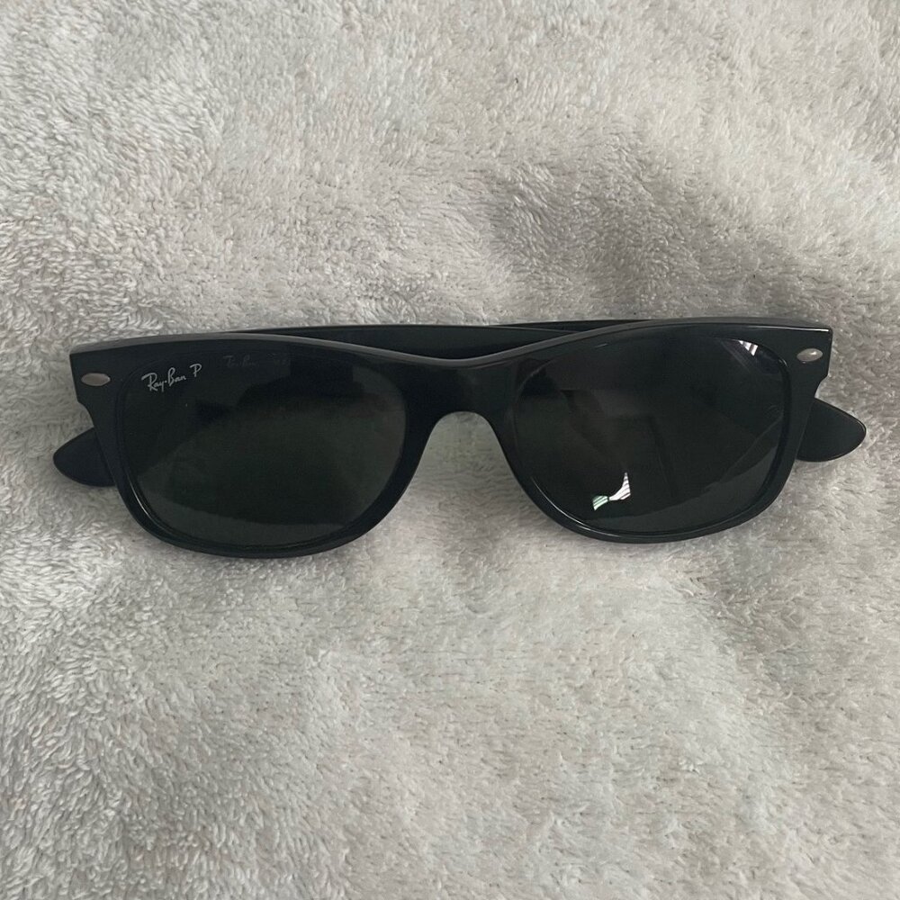 Ray-Ban Wayfarer Black Sunglasses